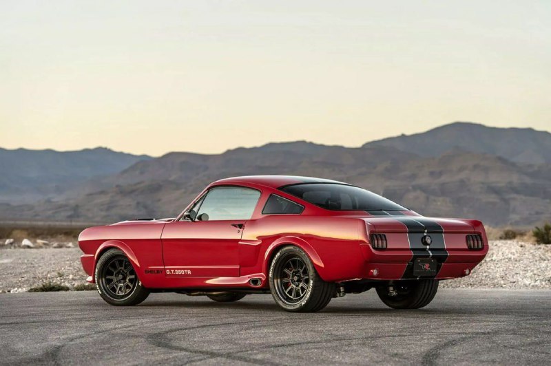 Американское ателье превратило винтажный Ford Mustang в 700-сильный рестомод GT350TR. 2