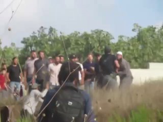 תיעוד חטיפת הנשק בפיגוע הבוקר סמוך לחוות גלעד