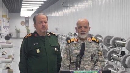 خبرفوری 🔖: 🔻‌سرلشکر عبداللهی: کمیت و کیفیت تولیدات دفاعی کشور بسیار بیشتر از گذشته شده استرئیس ستاد کل نیروهای مسلح:🔹به فضل الهی با