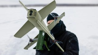 🏫 За годы войны на покупку дронов для российских школ, вузов и детсадов было потрачено почти 16 миллиардов рублейДроны закупают не только профильные вузы, но и обычные школы и дошкольные учреждения. Занятия и кружки по управлению беспилотниками появляются 