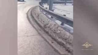 В Иркутске задержали водятла, в организме которого обнаружено рекордное количество алкоголя.Он врезался в машину женщины, которая ехала ему навстречу, и собирался пешком покинуть место ДТП, но сотрудники ДПС догнали его.«При себе у мужчины находилось неско