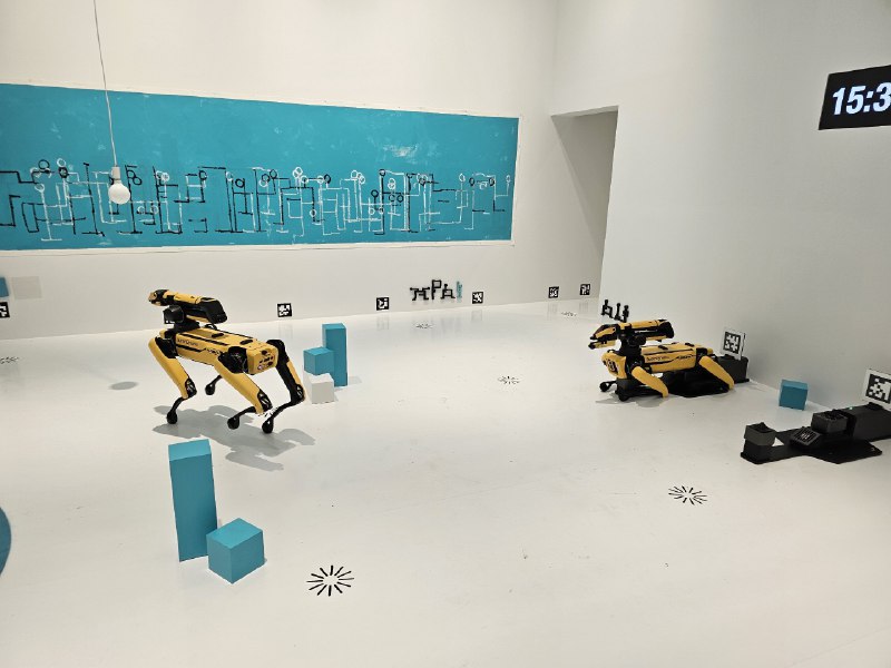 终于见到实物了🫡感谢机器人的蓬勃发展，为通信产业带来第二春