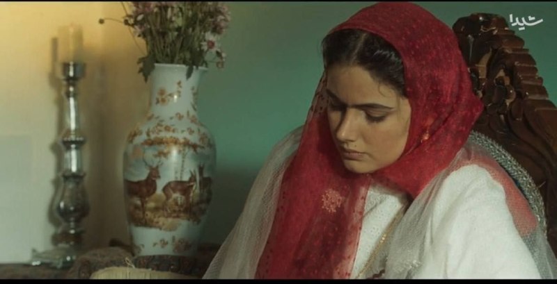 توییتی: من همش دلم برا خجسته بامداد خمار میسوخت که عشق یک طرفه داره به منصور حالا خواستگارشو دیدم فهمیدم که این بیچاره از هیج جا