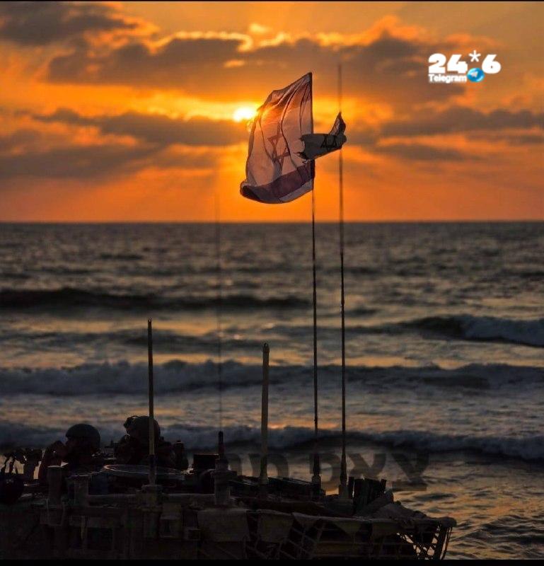 חוף דוגית בגוש קטיף, הערב.