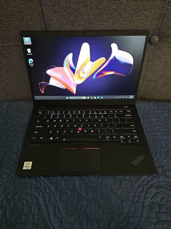Ноутбук Lenovo Thinkpad X1 Carbon 8th Gen i5-10310U 256GB 8GB 14" FHD Laptop PC — фото 1