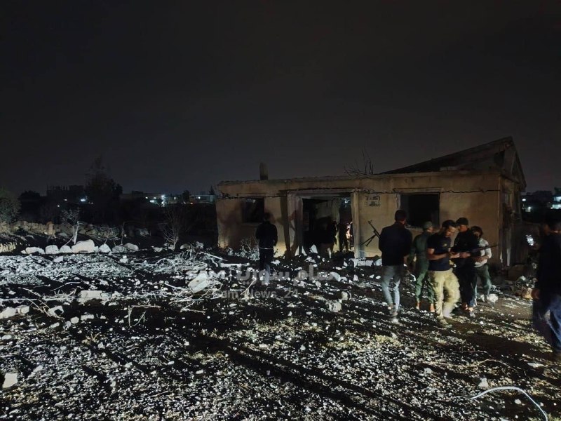 תקיפות אוויריות של ירדן על אזור דרעא, דרום סוריה, בתגובה לירי של כנסיית אל-כראק בירדן. הצבא הירדני מדווח על…