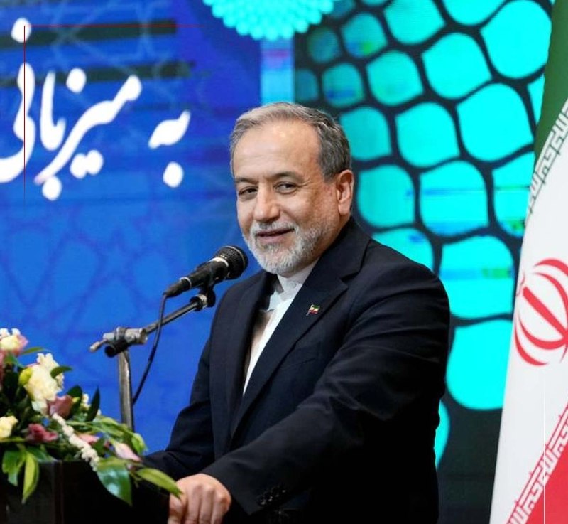 عصر ایران: تاکید عراقچی بر تاثیر تشییع رهبر انقلاب بر روحیه عراقیهاوزیر امور خارجه کشورمان امروز در نشست تقدیر از دستاندرکاران ار