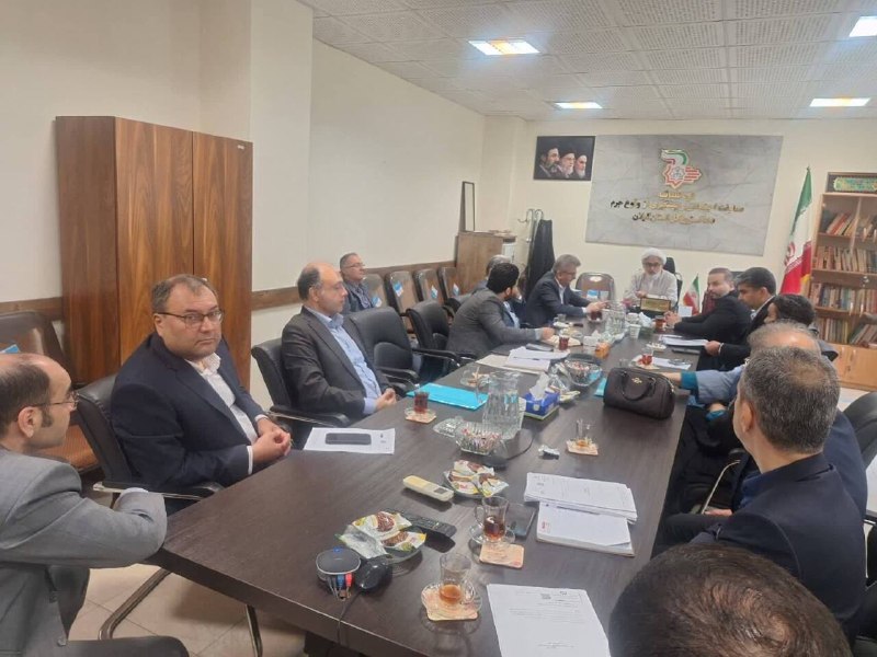 پیام‌ ما آنلاین: 🔶نشست جدی میان دستگاه‌های قضایی و محیط‌زیستی🔷در اقدامی برای جلوگیری از بروز مخاطرات بهداشتی و زیست‌محیطی، نشست مشترک دست
