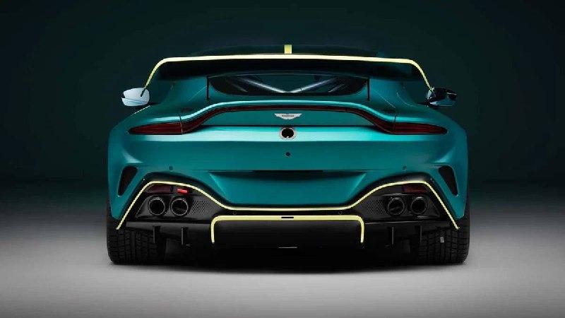 Новый Aston Martin Vantage получил гоночную версию GT4 3