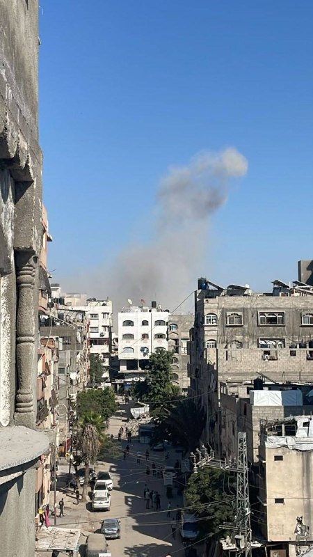 ילדים נפצעו בהפצצה ישראלית שפקדה את שכונת אלנסר בעזה לפני זמן קצר.
