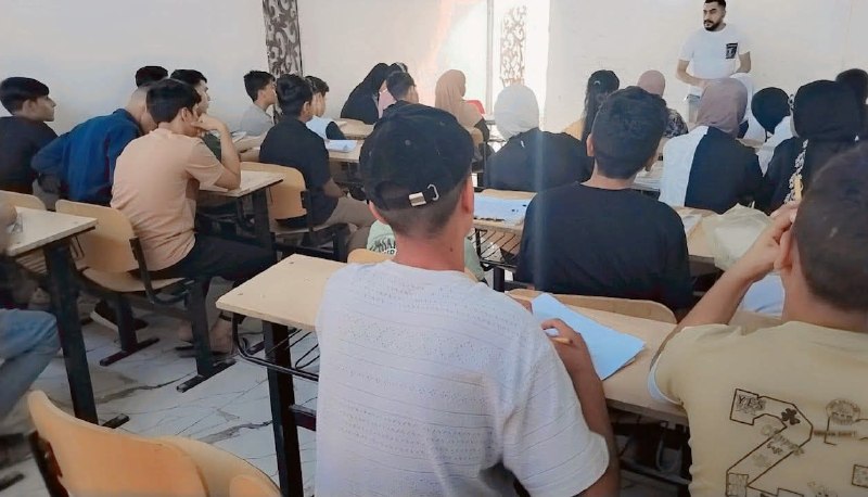 Learn English: 🔴 جانب من المراجعات المجانيه للطلاب