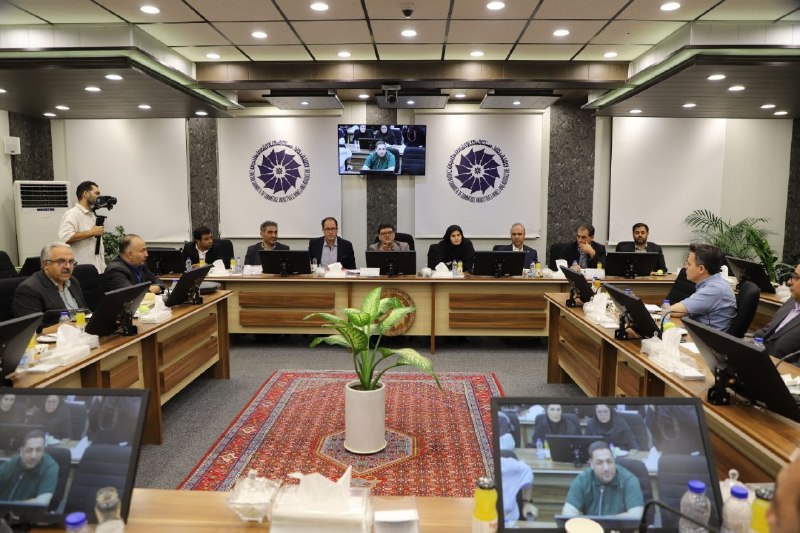 اتاق بازرگانی زنجان: #گزارش_تصویری🔸برگزاری نشست فعالان اقتصادی استان زنجان با محوریت بررسی چالشها و مسائل مرتبط با صادرات و واردات، با حضور