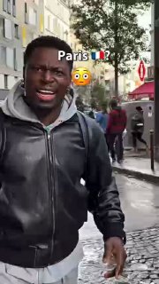 בלוגר אפריקאי מגינאה הגיע לצרפת ולא מאמין שהוא הגיע לפריז כמעט כולם ברחובות הם אפריקאים, והחנויות מוכרות מו…