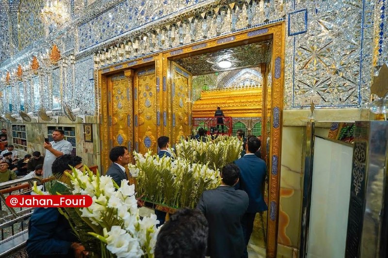 جهان بین‌الملل فوری🌍: تصاویری از گل آرایی حرم امیرالمؤمنین (ع) به مناسبت ولادت پیامبر اکرم (ص)‏🌍 @Jahan_Fouri