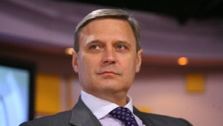 Бывший премьер-министр РФ Михаил Касьянов* может стать первым, чью недвижимость изымут в пользу государства по новому закону о распространении фейков и дискредитации ВС РФ.В 2024 году Касьянов выставил на продажу свою пятикомнатную двухуровневую квартиру п