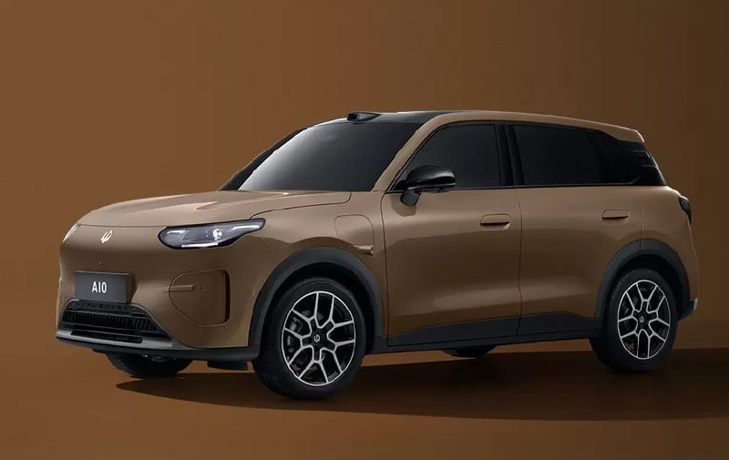 Leapmotor показала компактный кроссовер A10 перед ...