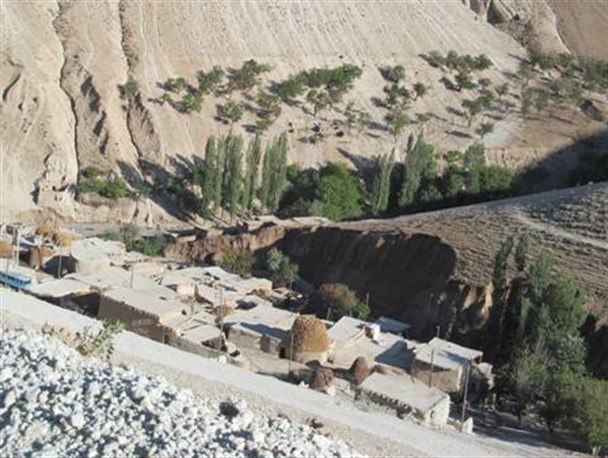 کانال اخبار استان زنجان: 🔻انتقال روستاهای پرخطر ماهنشان اولویت بنیاد مسکن است 🔴 رئیس بنیاد مسکن ماهنشان، با تأکید بر ایمنسازی روستاهای در معرض خ