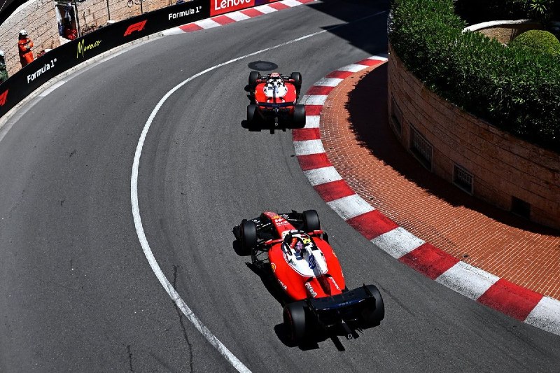 Один пилот — два стиля торможения? Похоже, в Ferrari это больше не работает. 2