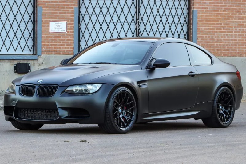 Что может быть лучше подарка для фаната BMW, чем лимитированная версия на юбилей