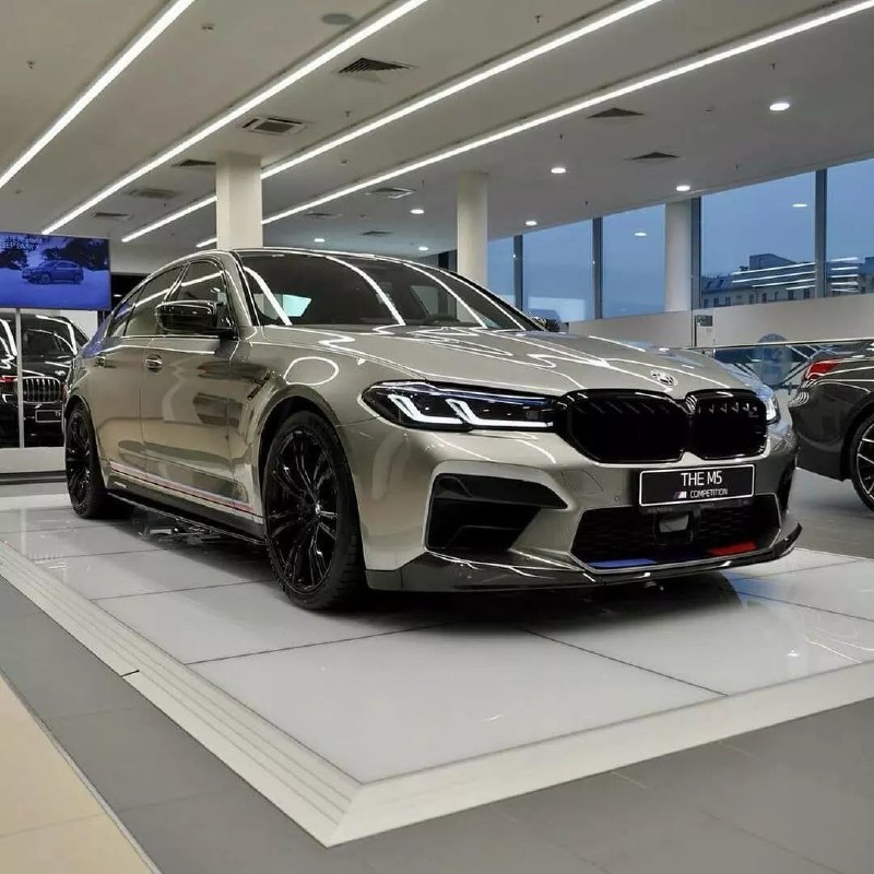 BMW M5 F90 LCI