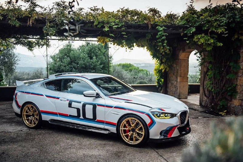 Аукционный дом Sotheby’s запускает аукцион по продаже BMW 3.0 CSL