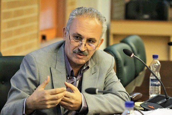 Teja Mirfakhrai; פרופסור שהיה משקלם של מדעי התקשורת