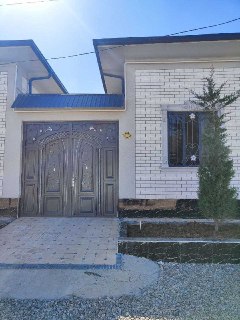Сергели тум Хонобод Султонобод кучаси ховли сотилади. Нархи келишилади