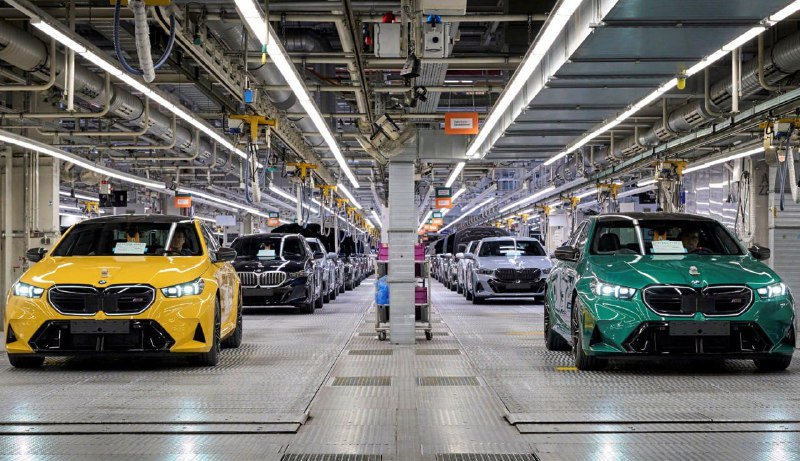 На конвейер встал BMW M5 нового поколения G90 6