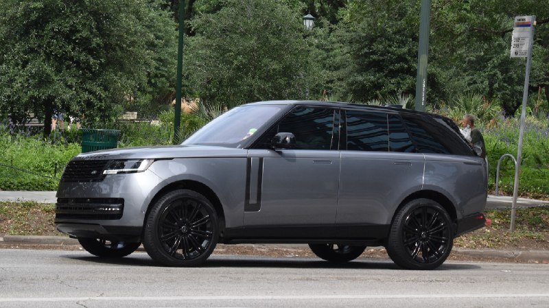 Этот Range Rover за полмиллиона с пробегом всё равно стоит как новый BMW 5 — вот