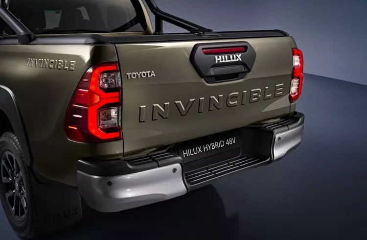 Toyota обвинила конкурентов в введении покупателей в заблуждение 2
