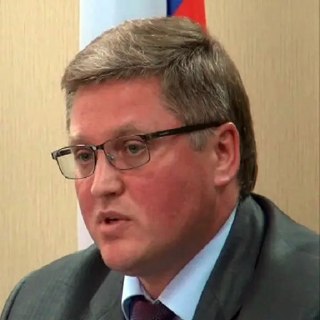 Иск о снятии «Яблока» с выборов будет рассматривать судья, который признал «Мемориал» «экстремистской организацией»Иск прокремлевской партии «Родина» о снятии партии «Яблоко» с выборов в Госдуму рассмотрит судья Верховного суда РФ Вячеслав Кириллов, обрати