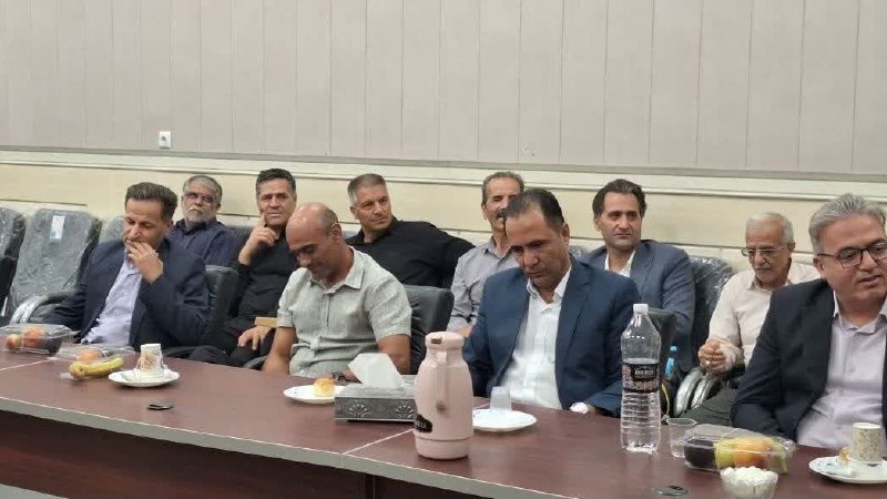 نسل فردای آران و بیدگل: 📸 آیین تکریم و معارفه رئیس هیأت دوومیدانی شهرستان آران و بیدگل🔹 آیین تکریم و معارفه رئیس هیأت دوومیدانی شهرستان آران و ب