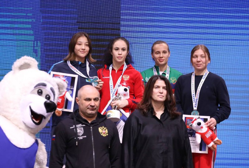 🤼‍♀️ фото