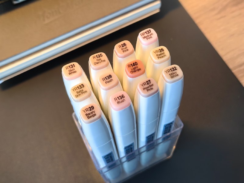 Продаю художественные принадлежности