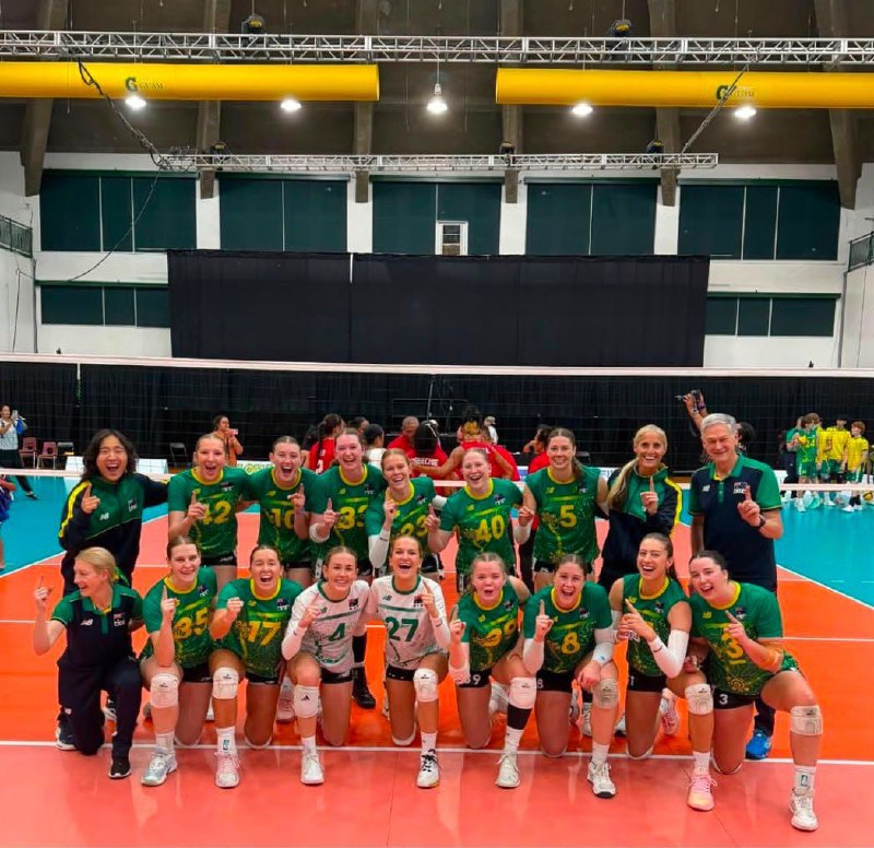 دنیای توپ و تور: 🏐 استرالیا اولین تیم خارجی که وارد چین شد تیم والیبال زنان استرالیا یکپای ثابت رقابت های قهرمانی آسیا ( انتخابی المپیک )