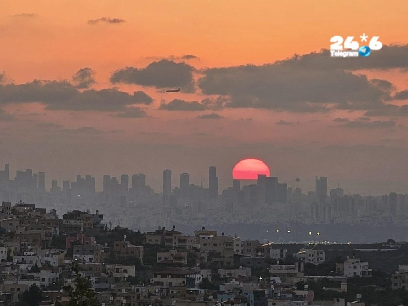 🇮🇱 מדהים: מבט מלשם לעבר גוש דן בשקיעה הערב.