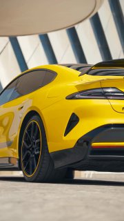 Xiaomi SU7 Ultra 🐝t.me/s/sochiautopartssochiautoparts.ru#sochiautoparts