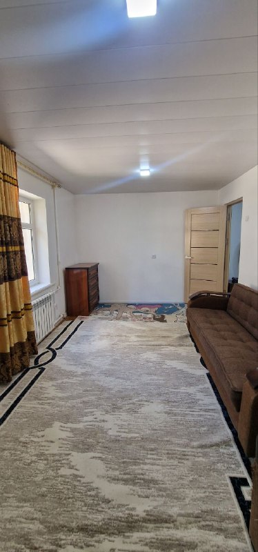 1 комнатная 3 этаж 4 этаж Цена 350$ 1 комнатная квартира после косметического ремонта никто не жил. Общая площадь 35м2Дом кирпичный. Депозита и предоплаты нет. Ориентир: Айти парк, военный госпиталь.