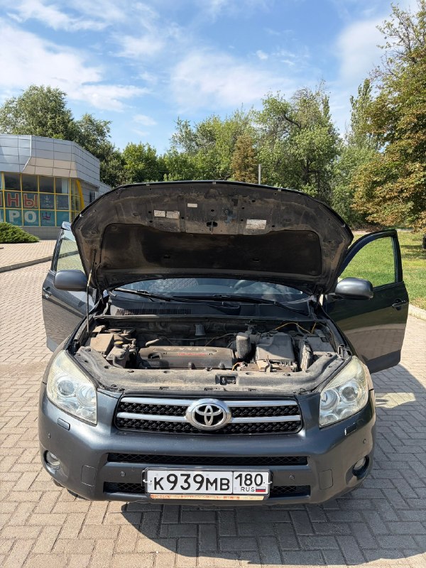 Продам 🤝
Toyota rav4 2.0 mt, 2006 года
Цена: 870.000 руб.

Надежный и ухоженный автомобиль в родном окрасе, без дтп — подтверждается отчетами
Кузов в хорошем состоянии для своих лет, без рыжиков, пороги обработаны, силовая часть целая. Есть лишь незначительные царапины

Полностью обслужен: заменены масло и все необходимые расходники. В салоне работает каждая кнопка
Климат контроль исправен

Двигатель в отличном состоянии, тянет уверенно, расход 9–10л. Мкпп переключает четко, без хруста и посторонних звуков
Установлен автозапуск
Рав4 на полном приводе
Я собственник по документам
Осмотр в макеевке

📞 +79498463616
📞 🇷🇺 Звоните: +79498463616 - фотография - 5