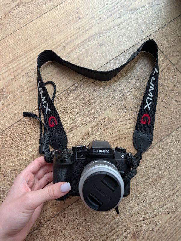 1. Видеокамера Panasonic Lumix 80G, в хорошем состоянии, мало использовалась. Объектив: 25 мм. Карта — фото 1