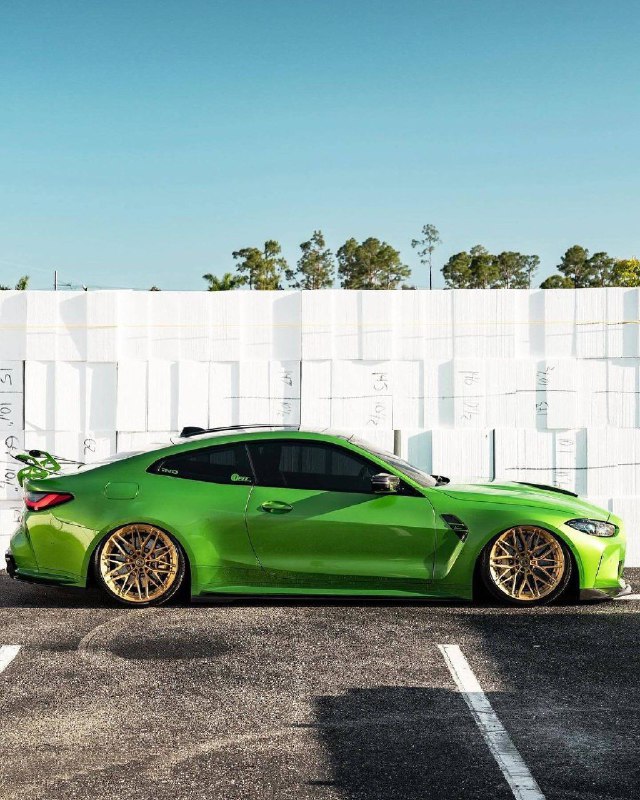 BMW M4 2