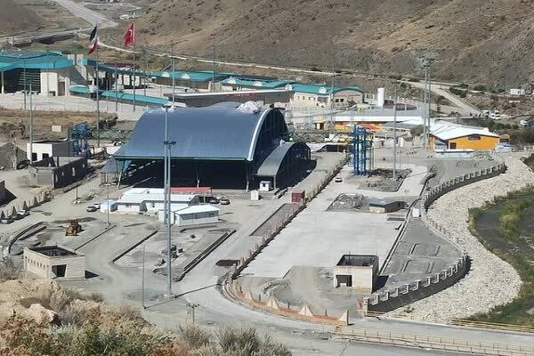 بصیرت: 💢افزایش ۳۰۰ درصدی صادرات ایران به اروپا از مرز رازیسرپرست گمرک رازی خوی: 🔹در ۴ ماهه امسال ۲۱۷ میلیون دلار کالا به وزن ۴۴