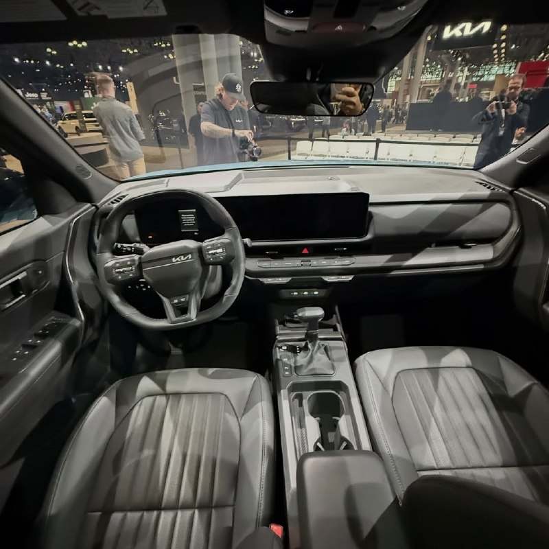 KiaSeltos 2027  Этот компактный  самый маленький и доступный внедорожник в линейке Kia, который прив 10