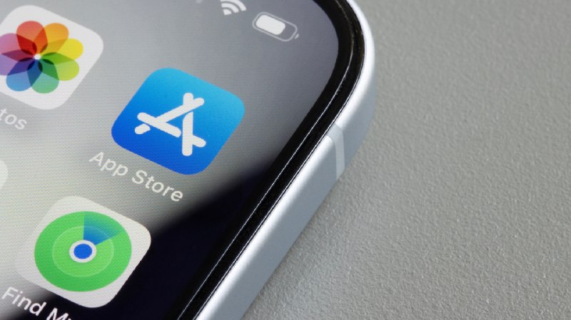 🚗⚡ Вчера в Сан‑Франциско адвокат потребовал от Google и Apple убрать 13 «nudify