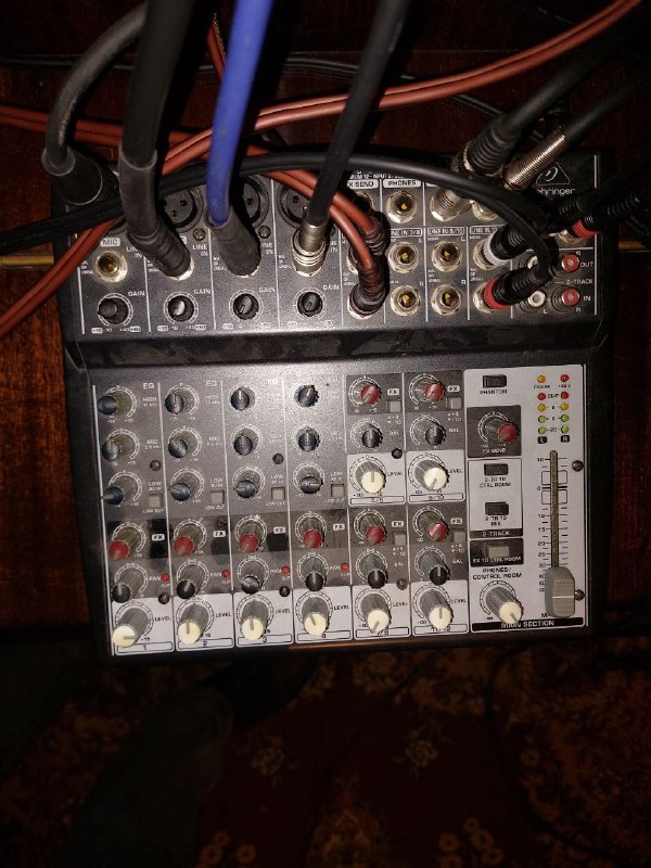 Микшерный пульт Behringer xenyx 1202 — фото 1