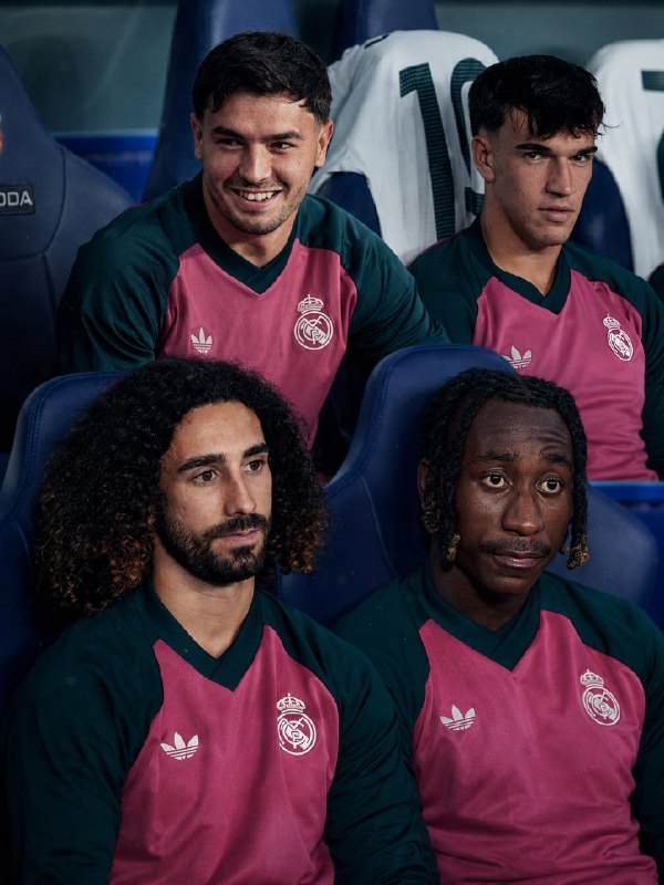 رئال مادرید توییت | Real Madrid Tweet: ⚽️ آ.اس | ارزش نیمکت رئال مادرید مقابل اسپانیول ۳۴۳.۷ میلیون یورو بود.🛑 این رقم از ارزش کل ترکیب بیش از ۱۷ تیم لالیگا بی