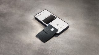 Samsung запустила собственную кредитку Galaxy CardКарточка эмитируется банком Barclays и предлагает большой кешбек в 5% на покупку устройств Galaxy и аксессуаров напрямую у Samsung, 3% при оплате через Samsung Wallet и 1% на обычные покупки.Карта доступна 