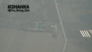 🇷🇺🇺🇦️ — הצילומים מציגים תחמושת גראן-4 משוטטת מצוידת במחפשי אלקטרו-אופטיים (EO) פוגעים במחסני הכוחות המז…