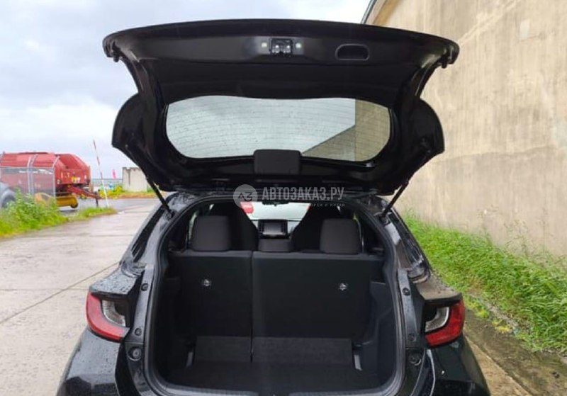 Toyota Yaris 2022 фото 4