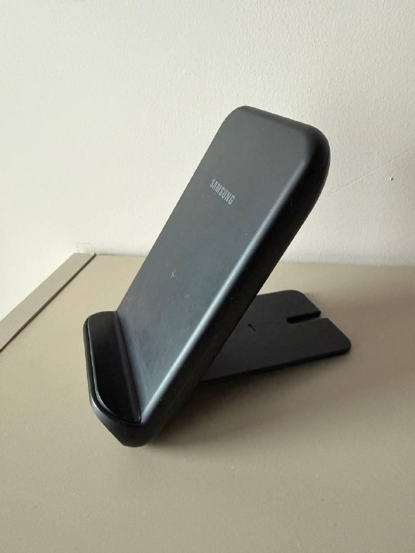 1. Беспроводная зарядка SAMSUNG_EP-N3300 (складная), разъем USB Type-C, без кабеля — 40 лари. — фото 1